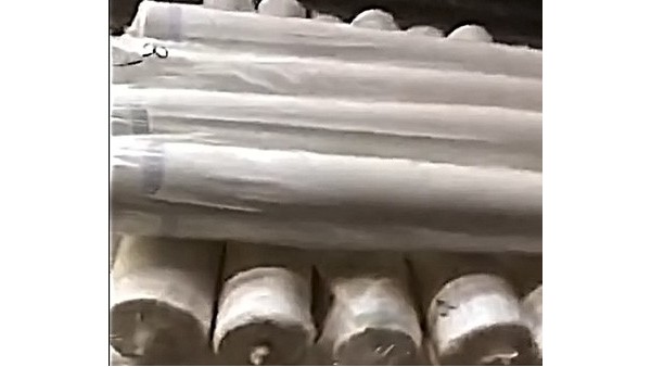 緊隨著羽絨服面料，新款尼龍格子防曬服面料也相繼出貨！